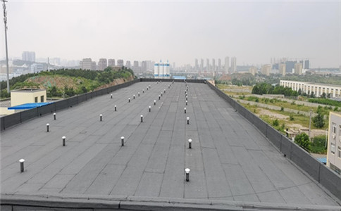 建筑維修屋面防水保修期是多久？