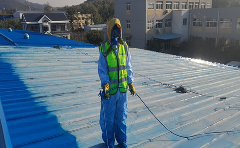 廠房鋼結構彩板漏水，自粘卷材和屋面翻新用哪種方案？